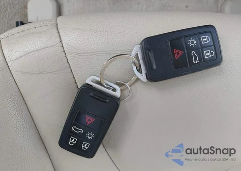 2015 Volvo S60 T5 Premier z USA, uszkodzony, nr VIN YV126MFK4F1344435